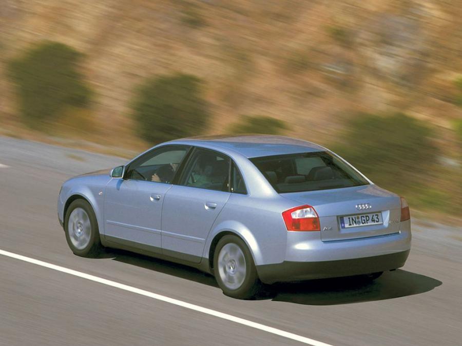  Audi A4 2.5 TDI Quattro Sedan (B6, 8E) 2000 года  (фото 9 из 14)